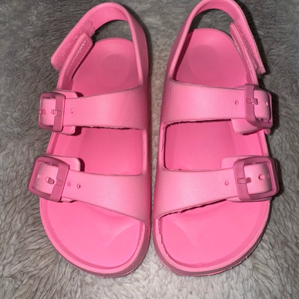 Toddler Girl Pink Buckle Slides